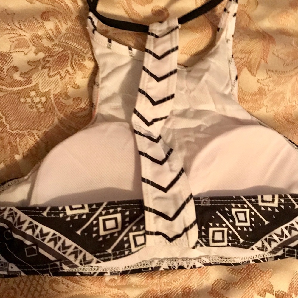 New bikini ๐ - Picture 4 of 4